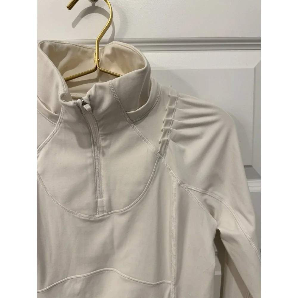 LULULEMON Women's Long Sleeve Pullover Jacket Shirt Size 6 White Classy Sporty